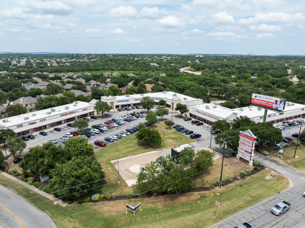 JonathanIvy-TownCountry-10350BanderaRd-05