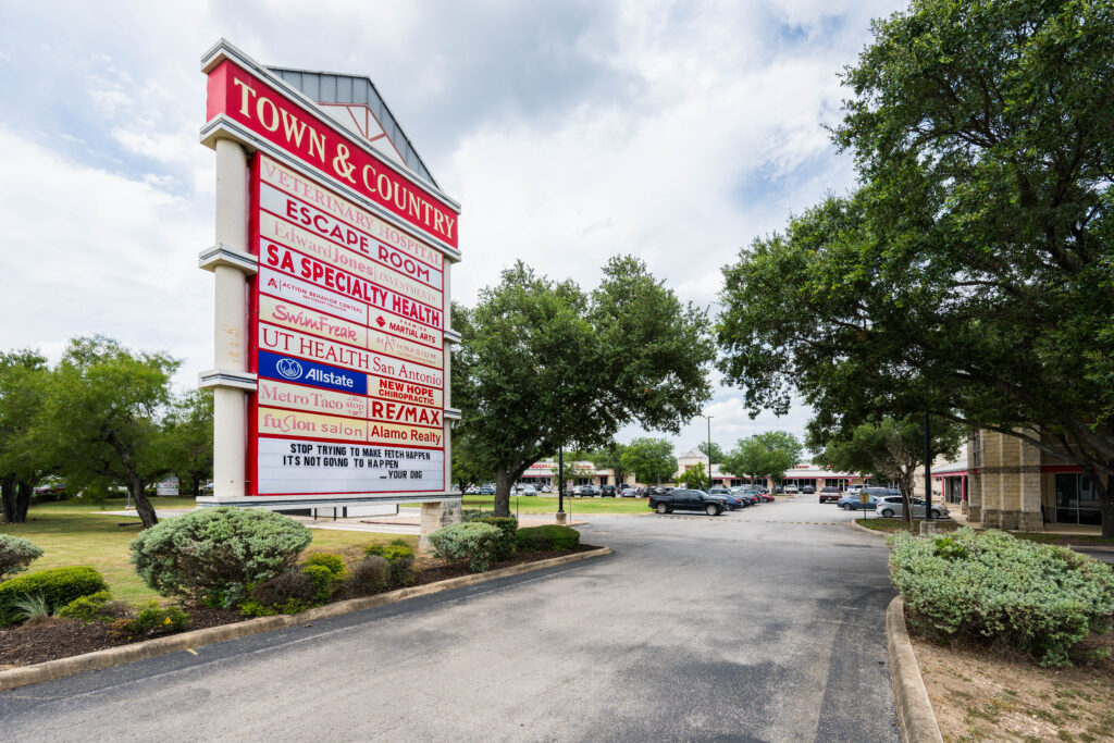 JonathanIvy-TownCountry-10350BanderaRd-28