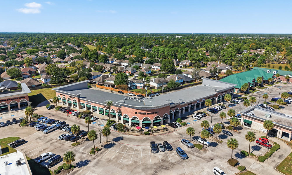 Colonnade-at-West-Lake-Houston-2