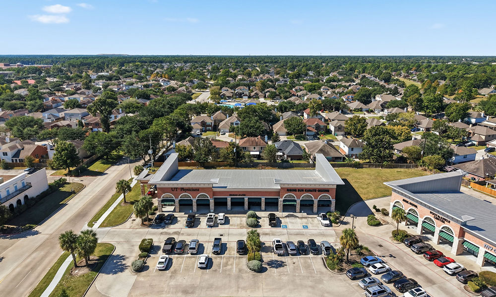 Colonnade-at-West-Lake-Houston-3